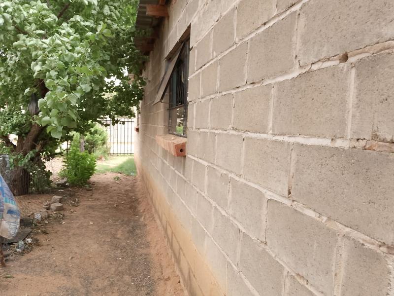 4 Bedroom Property for Sale in Bloemside 2 Free State